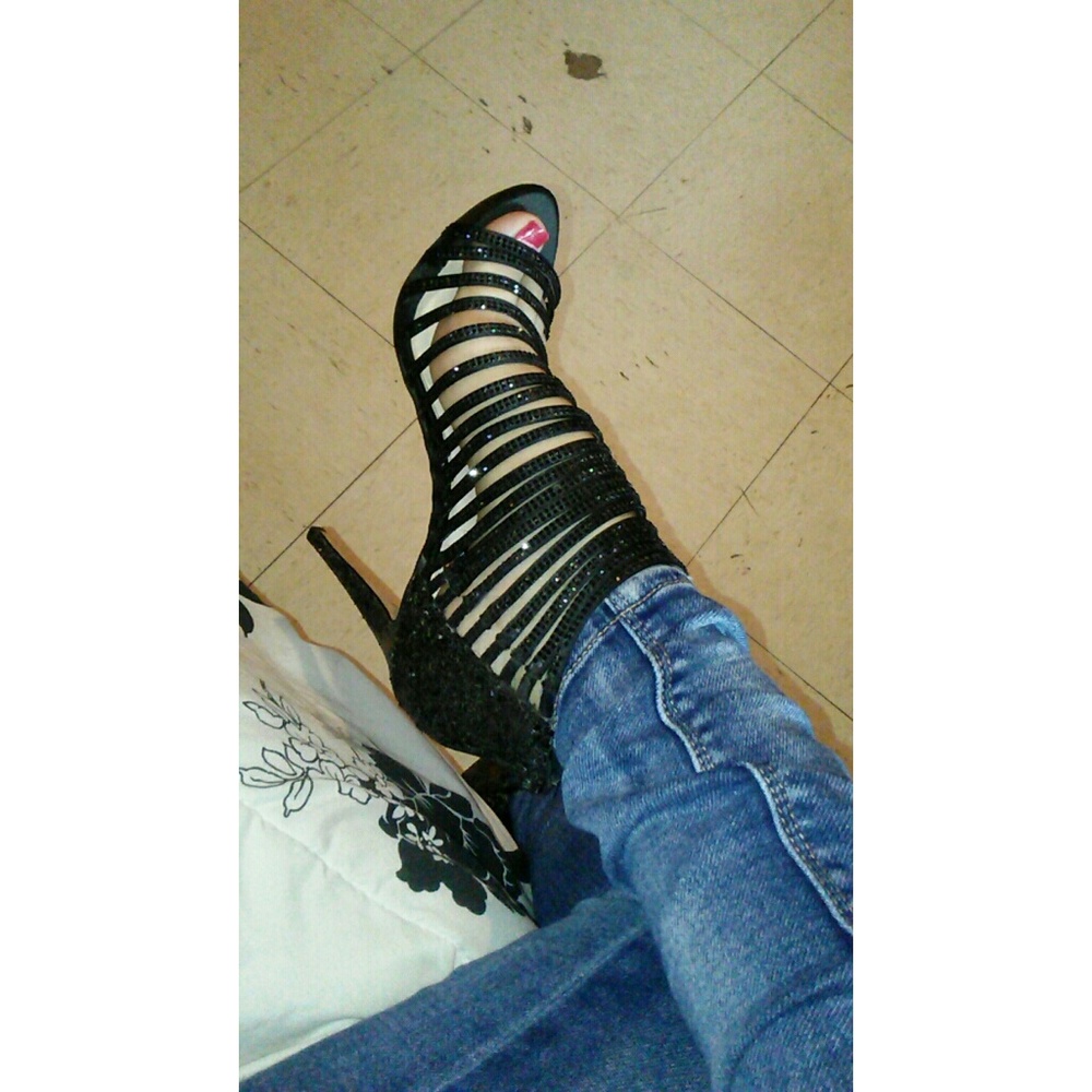 International concepts high heels!!